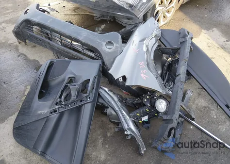 2014 Toyota Rav4 Limited z USA, uszkodzony, nr VIN 2T3DFREVXEW152055